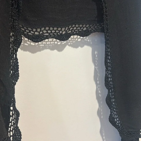 New betsy Johnson shawl wrap scarf ￼ - Picture 3 of 3